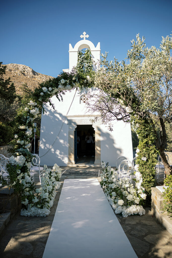 Wedding in Greece, Bride in Paros, Event planner in Greece, Event planner in Paros, Wedding in Paros, Destination wedding in Greece, Best event planners in Greece, Luxury wedding in Paros, Wedding flowers, Wedding ceremony