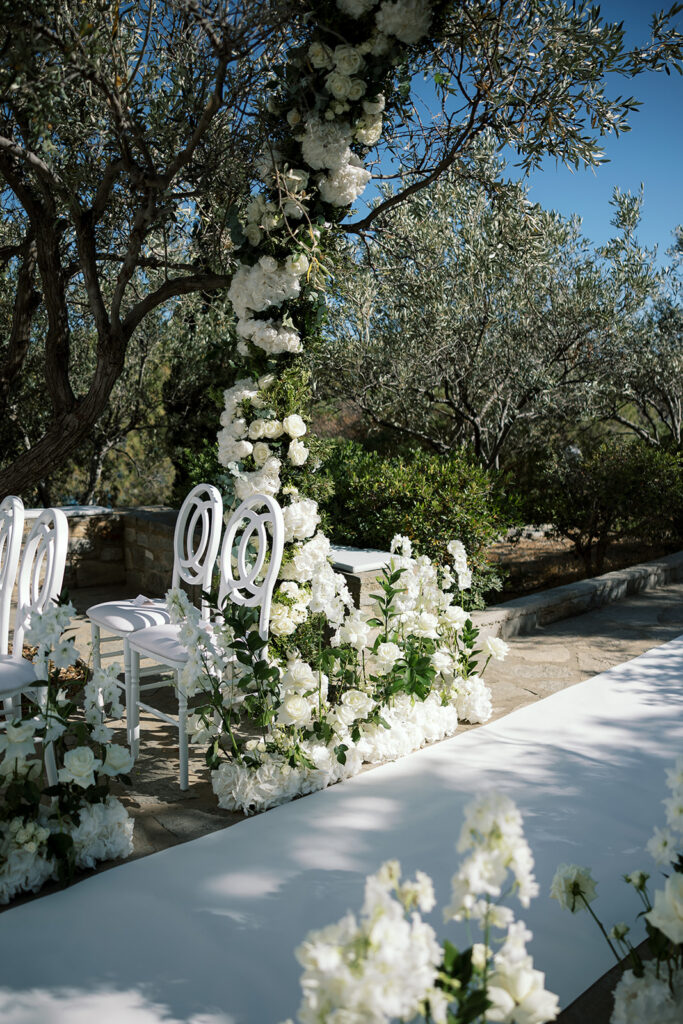 Wedding in Greece, Bride in Paros, Event planner in Greece, Event planner in Paros, Wedding in Paros, Destination wedding in Greece, Best event planners in Greece, Luxury wedding in Paros, Wedding flowers, Wedding ceremony