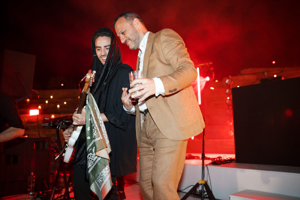 Wedding in Greece, Bride in Paros, Event planner in Greece, Event planner in Paros, Wedding in Paros, Destination wedding in Greece, Best event planners in Greece, Luxury wedding in Paros, Wedding flowers, Wedding party, Wedding Reception, Hydrangeas wedding, All white wedding