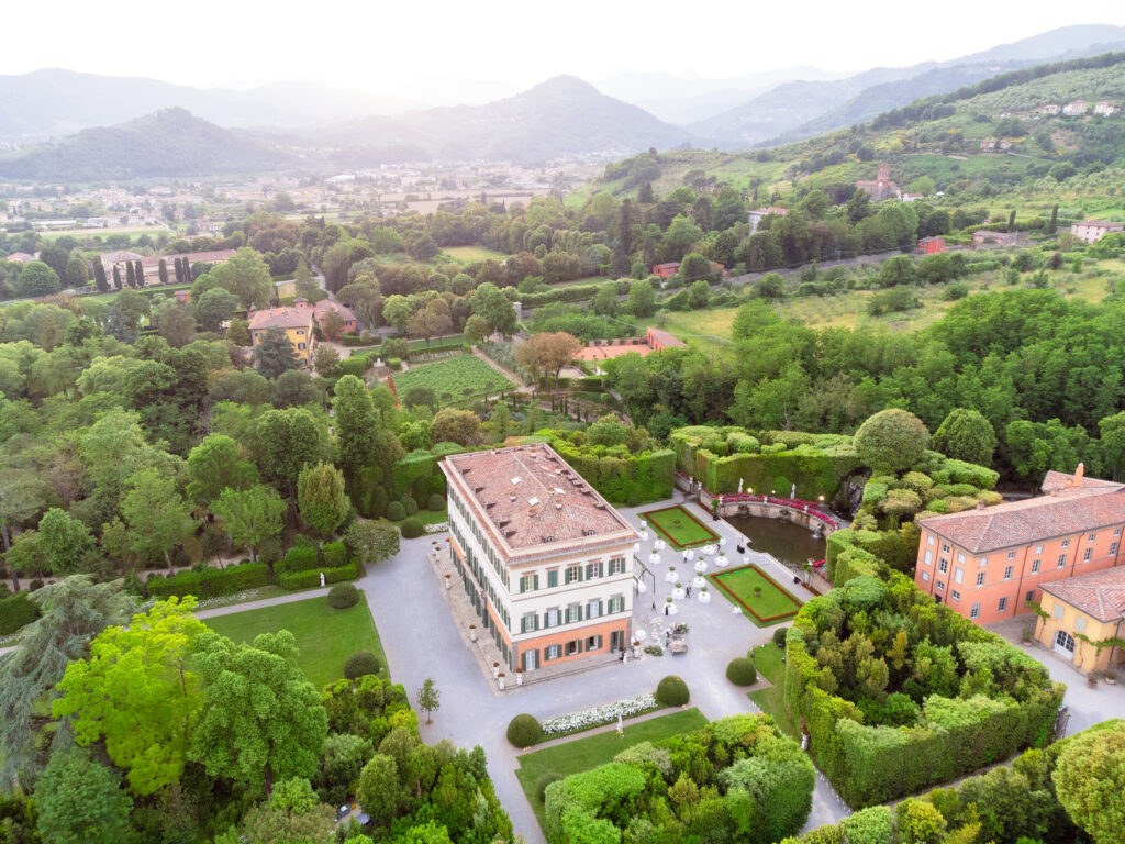 Wedding in Italy, Event planner in Greece & Italy, Event planner in Florence, Wedding in Italy, Destination wedding in Greece & Italy, Best event planners in Greece & Italy, Wedding flowers, Wedding party, Wedding Reception, Villa wedding