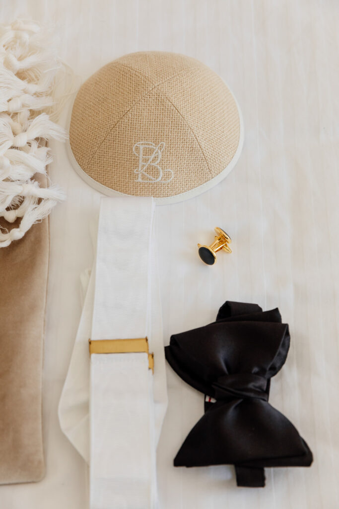 Wedding in Mykonos, Event planner in Greece, Event planner in Mykonos, Wedding in Greece, Destination wedding in Greece, Best event planners in Greece, Wedding flowers, Wedding party, Wedding Reception, Beach wedding, Alemagou wedding, Boho wedding in Mykonos, Mykonian wedding, Jewish wedding in Mykonos, Jewish chuppah on the beach, Jewish wedding in Greece